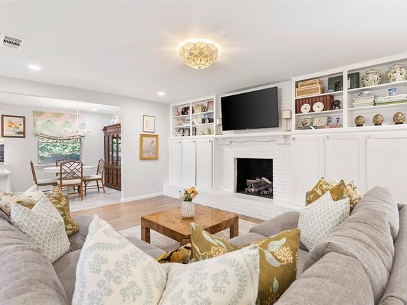 3825  Sundown Drive , Benbrook Texas 76116