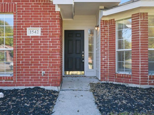 1542  Sunnymeadow Road , Lancaster Texas 75134