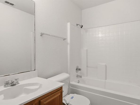 1542  Sunnymeadow Road , Lancaster Texas 75134