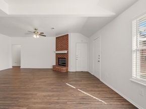 1542  Sunnymeadow Road , Lancaster Texas 75134