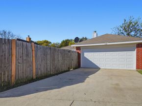 1542  Sunnymeadow Road , Lancaster Texas 75134