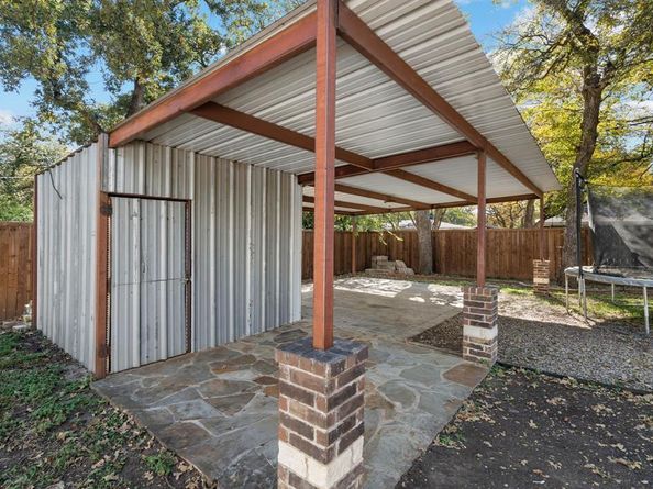 2160  Green Hill Circle , Fort Worth Texas 76112