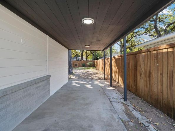 2160  Green Hill Circle , Fort Worth Texas 76112