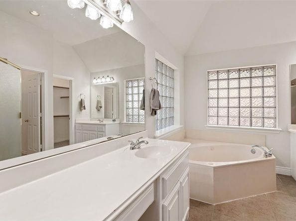 334  Lakecrest Drive , Lakewood Village Texas 75068