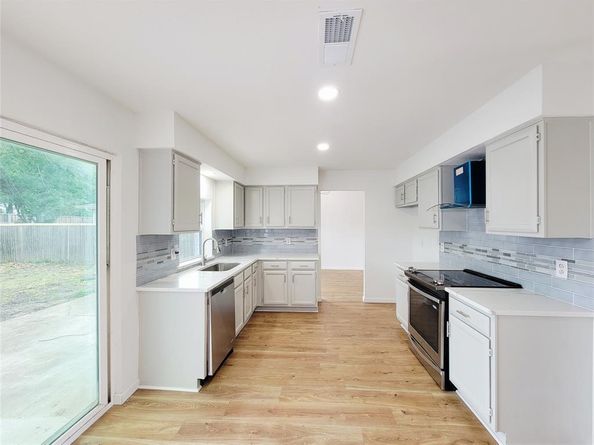 2317  Woodhollow Avenue , Mesquite Texas 75150