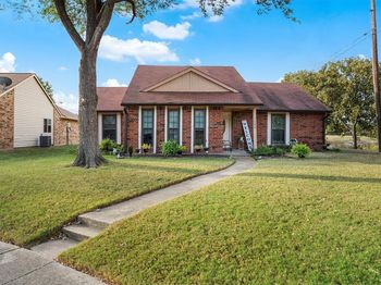 1200  Cherrywood Court 