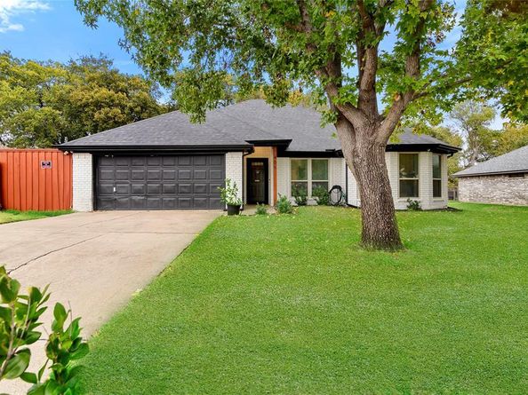 405  Owens Drive , Crowley Texas 76036