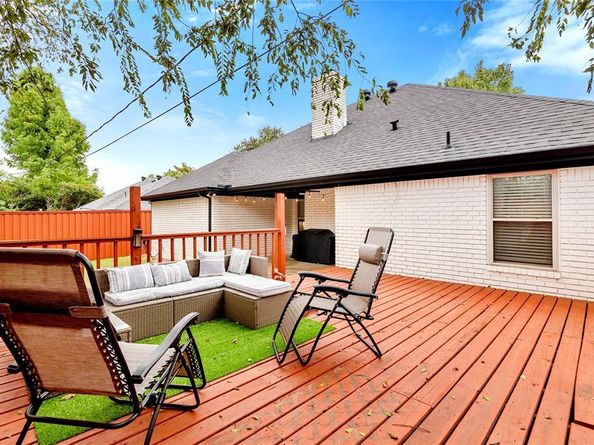 405  Owens Drive , Crowley Texas 76036