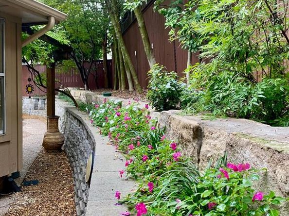 327  Kahala Drive , Dallas Texas 75218