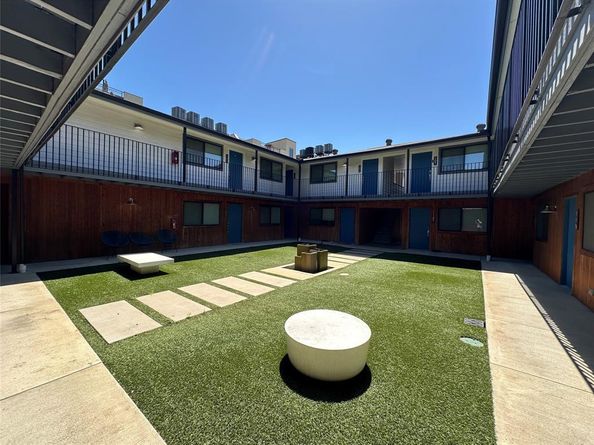 4526  Munger Avenue , Dallas Texas 75204