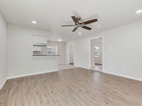 4010  Burning Tree Lane , Garland Texas 75042