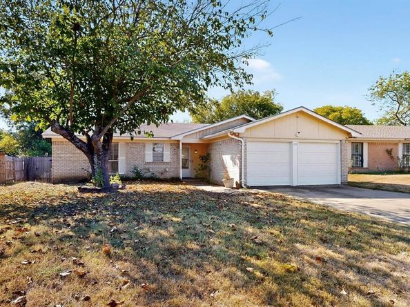 1114  Tracy Lane , Lancaster Texas 75134