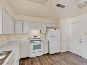 1114  Tracy Lane , Lancaster Texas 75134