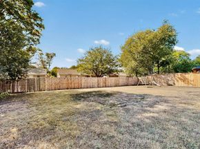 1114  Tracy Lane , Lancaster Texas 75134