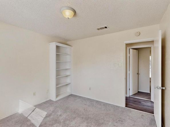 1114  Tracy Lane , Lancaster Texas 75134