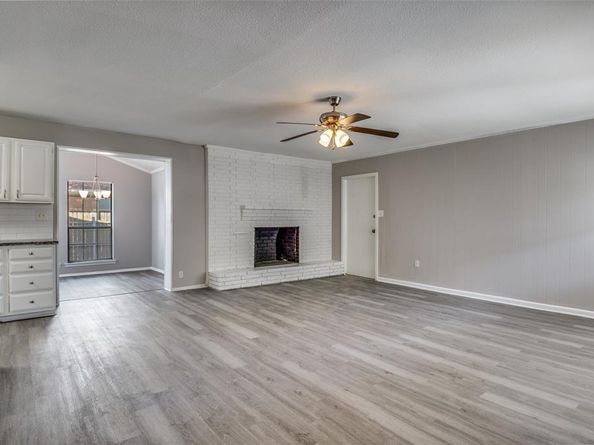 1325  Patricia Lane , Garland Texas 75042