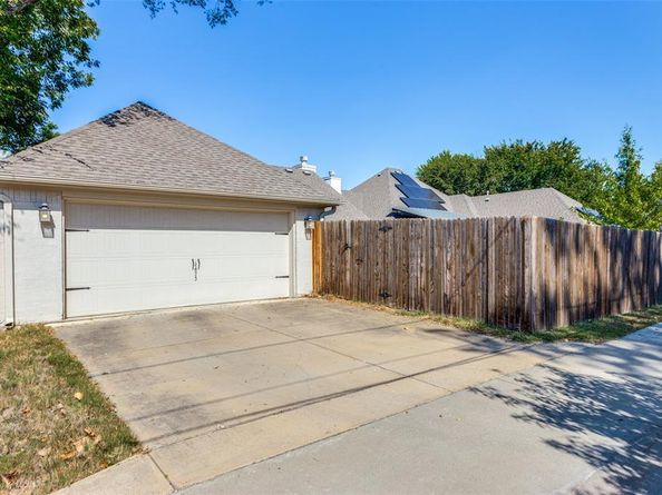 5825  Pollard Drive , Westworth Village Texas 76114