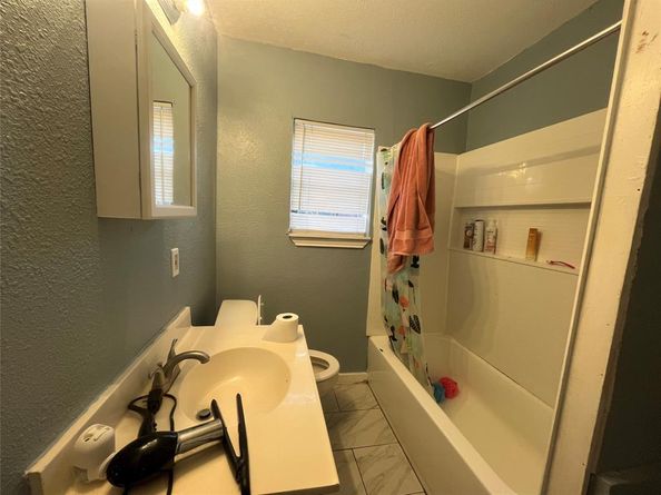 2224  Columbus Avenue , Fort Worth Texas 76164