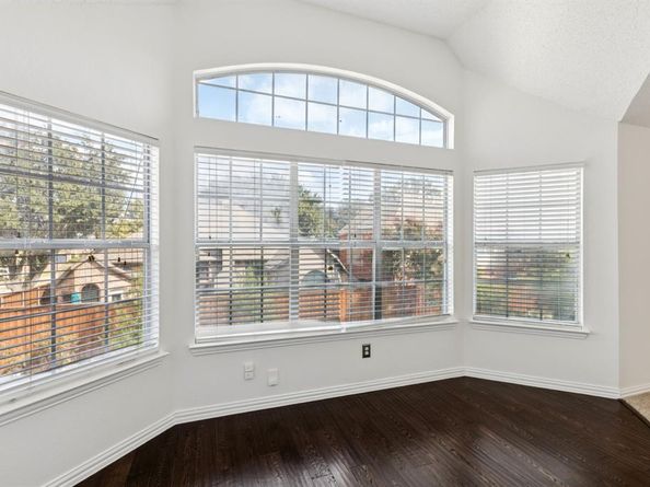 14596  Whitman Court , Addison Texas 75001