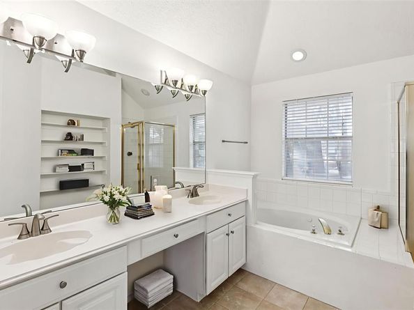 14596  Whitman Court , Addison Texas 75001