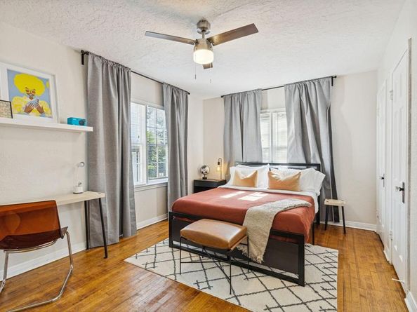 2435 W 10th Street , Dallas Texas 75211