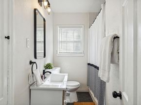 2435 W 10th Street , Dallas Texas 75211