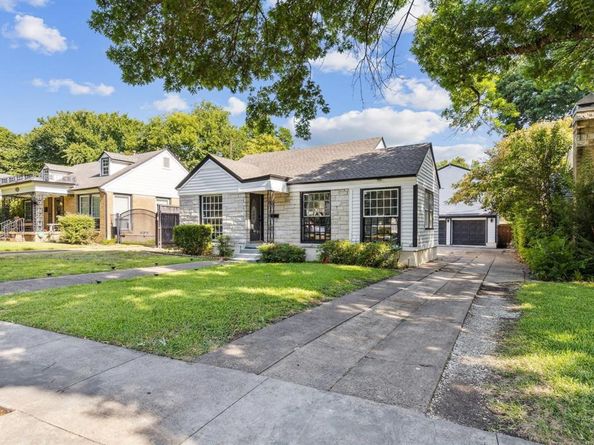 2435 W 10th Street , Dallas Texas 75211