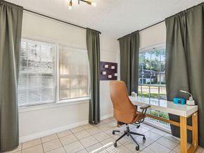 2435 W 10th Street , Dallas Texas 75211