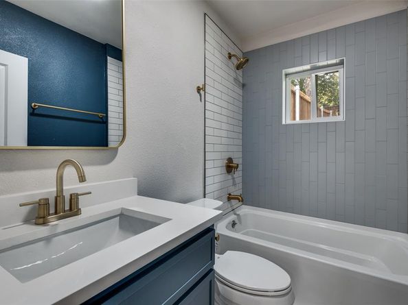 611  Griffith Avenue , Dallas Texas 75208