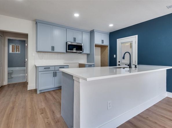 611  Griffith Avenue , Dallas Texas 75208