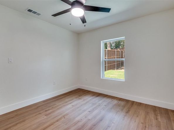 611  Griffith Avenue , Dallas Texas 75208