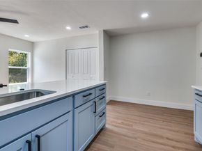 611  Griffith Avenue , Dallas Texas 75208