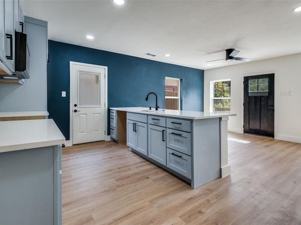 611  Griffith Avenue , Dallas Texas 75208