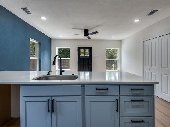 611  Griffith Avenue , Dallas Texas 75208