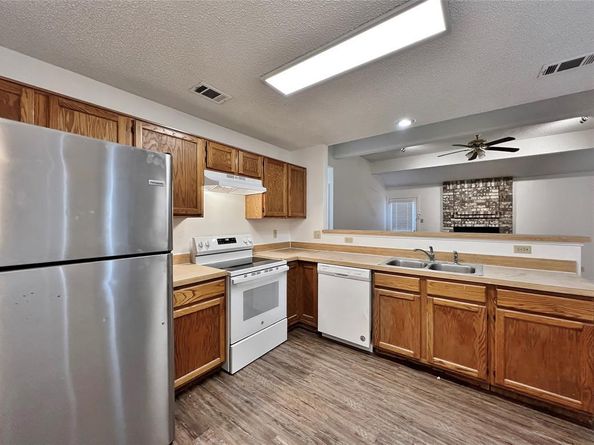 224  Valley Spring Drive , Arlington Texas 76018