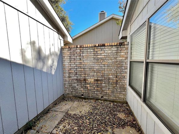 224  Valley Spring Drive , Arlington Texas 76018