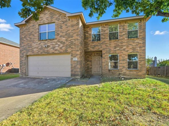 717  Redwing Drive , Saginaw Texas 76131