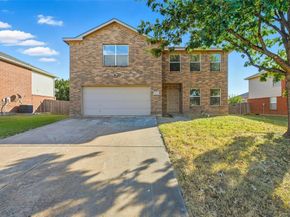 717  Redwing Drive , Saginaw Texas 76131