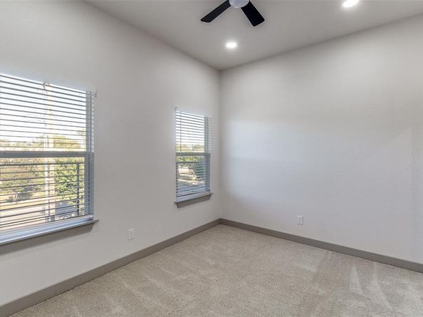 917 S Carroll Avenue , Dallas Texas 75223