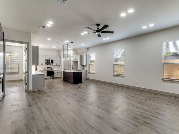 917 S Carroll Avenue , Dallas Texas 75223
