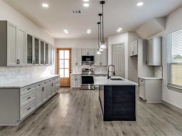 917 S Carroll Avenue , Dallas Texas 75223