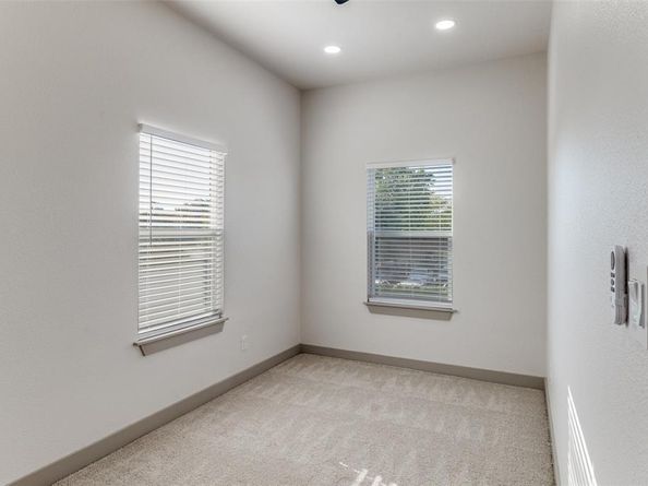 917 S Carroll Avenue , Dallas Texas 75223