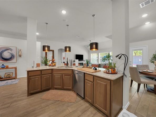 9824  Mescalbean Boulevard , Fort Worth Texas 76036