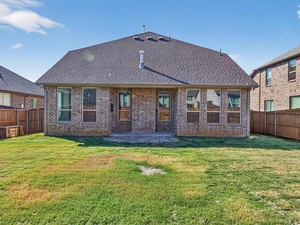 2815  Long Slope Road , Arlington Texas 76001