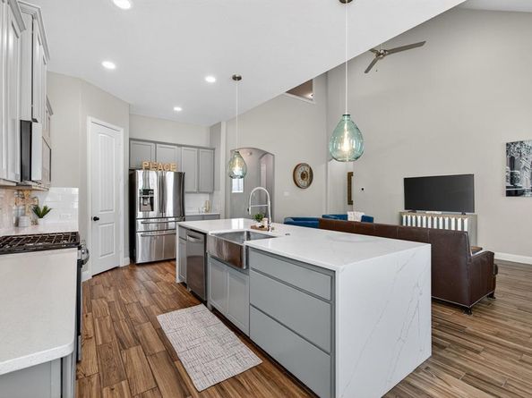 2815  Long Slope Road , Arlington Texas 76001