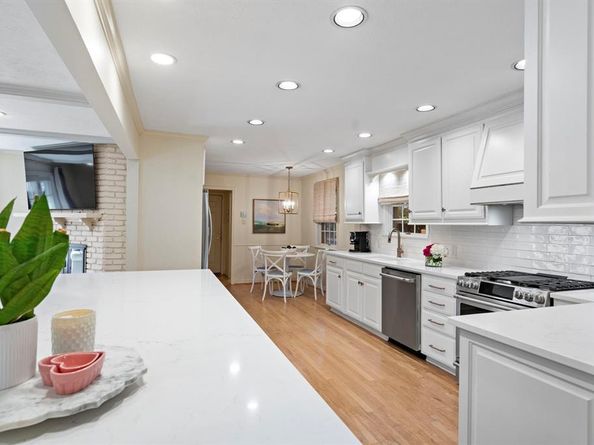 9508  Brentgate Drive , Dallas Texas 75238