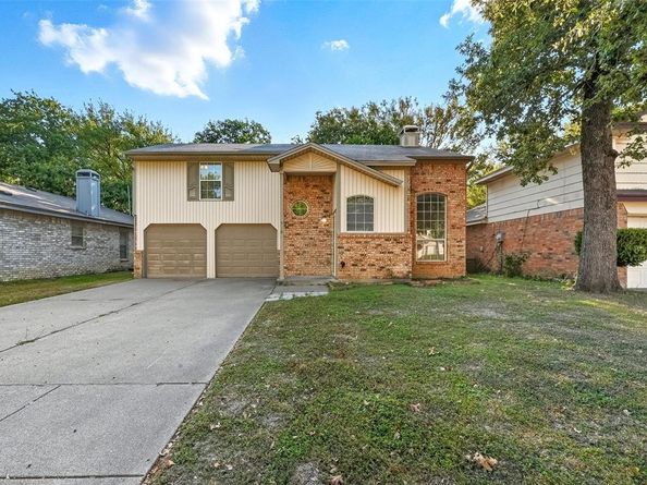 918  Blue Jay Drive , Mansfield Texas 76063