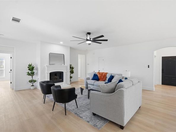 1295  White Water Lane , Rockwall Texas 75087