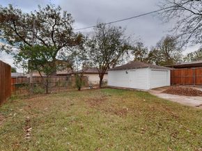 2812  San Medina Avenue , Dallas Texas 75228