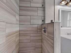 2812  San Medina Avenue , Dallas Texas 75228